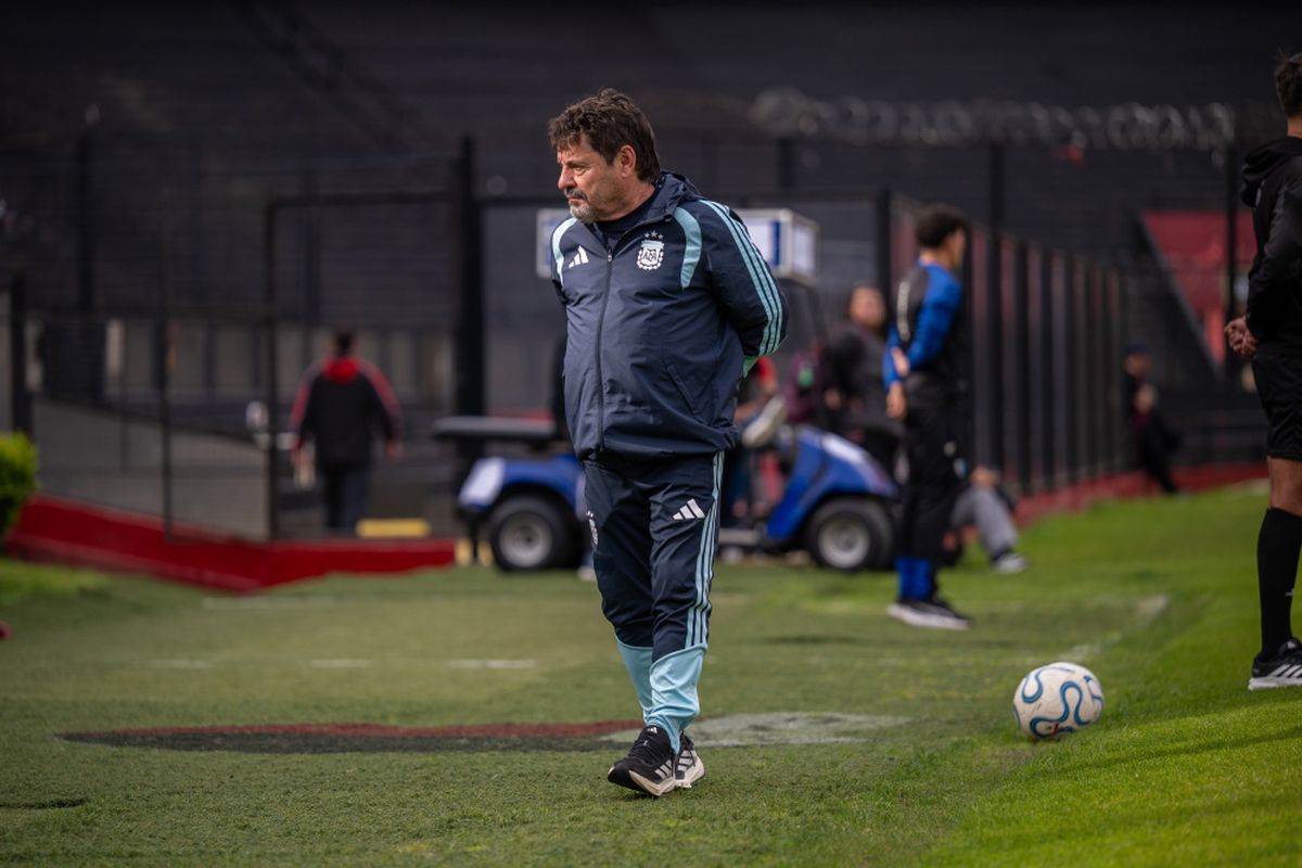 Adrián Gallará, entrenador de la Selección Argentina Sub-15, convocó a un juvenil de Estudiantes para el Mundial