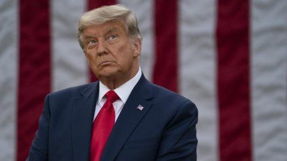 Trump habilita bitcoin en fondos de retiro y blinda al sector contra el debanking