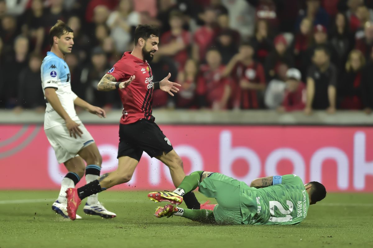 Racing vs. Athletico Paranaense