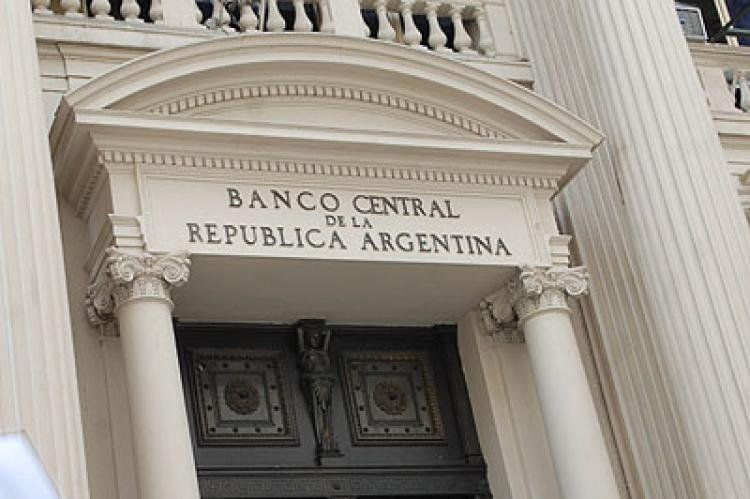Las reservas cayeron US$3.280 millones en lo que va del 2013.