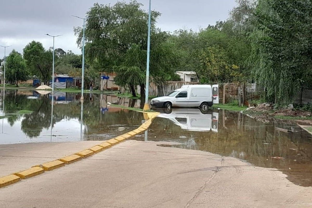 En Avenida Maipú, Concordia, Entre Ríos. El río Uruguay se desbordó y hay evacuados. En Avenida Maipú, Concordia, Entre Ríos. El río Uruguay se desbordó y hay evacuados. 