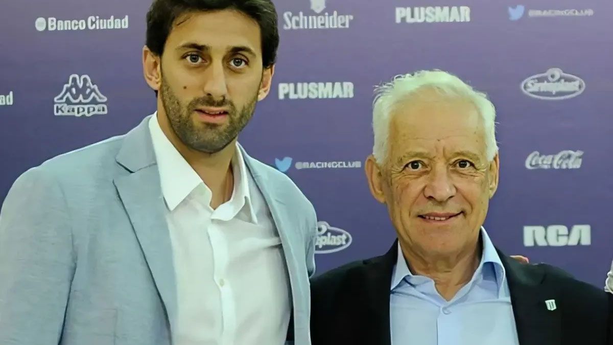 Racing sueña con un nuevo título tras la obtención de la Copa Sudamericana y va por la Liga Profesional mientras crece la bronca contra Diego Milito. Racing sueña con un nuevo título tras la obtención de la Copa Sudamericana y va por la Liga Profesional mientras crece la bronca contra Diego Milito.