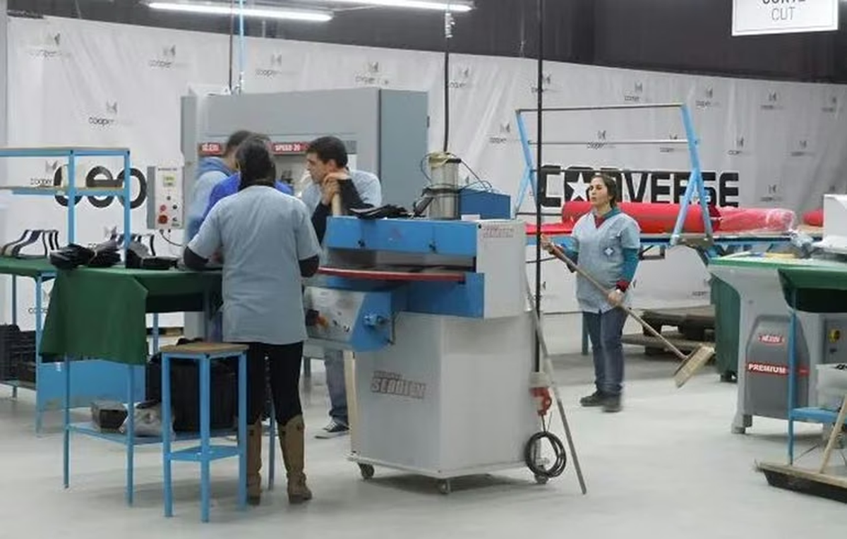 Coopershoes dejó de fabricar en Argentina Coopershoes dejó de fabricar en Argentina