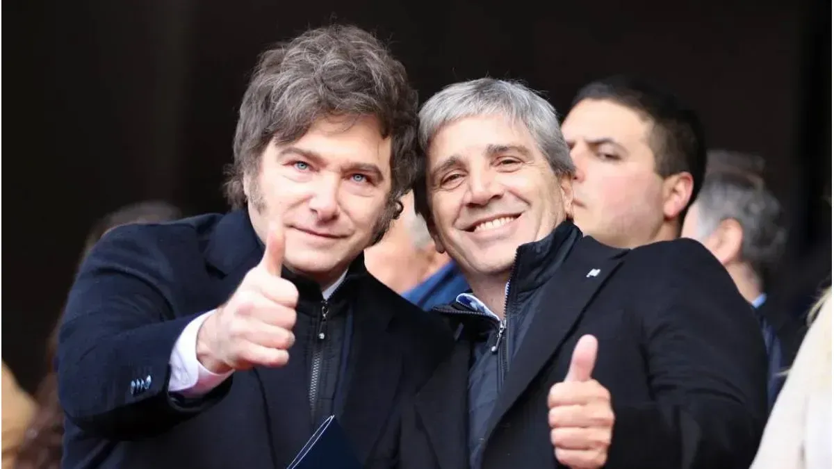 Javier Milei y su ministro de Economía, Luis Caputo.&nbsp;