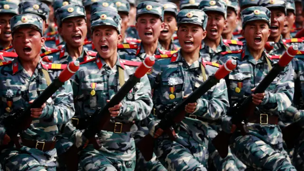 10.000 soldados norcoreanos habrían sido desplegados en el este de Rusia. 10.000 soldados norcoreanos habrían sido desplegados en el este de Rusia.