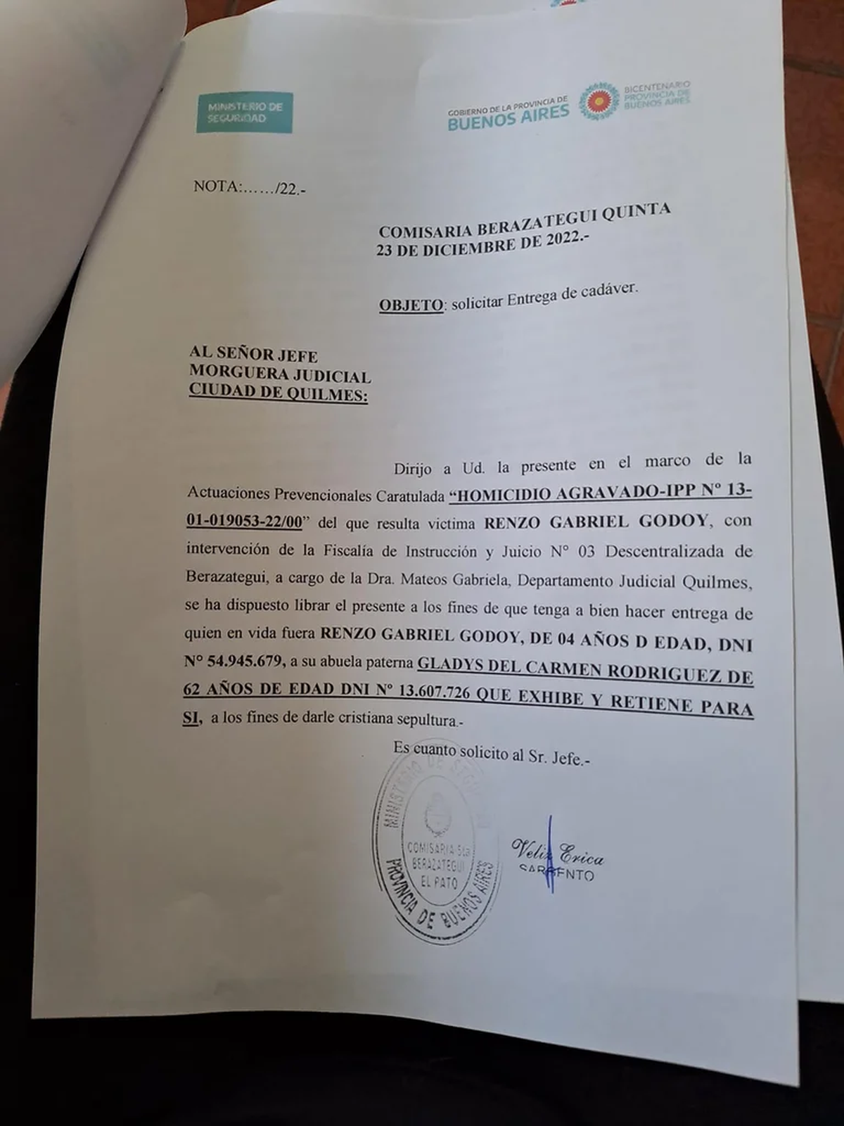 La denuncia de la familia paterna del menor por agresiones físicas contra hijo (Foto: Infobae)