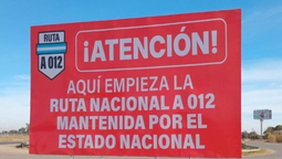 Algunos gobernadores decidieron poner carteles contra la gestión de Milei.