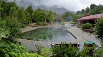 las termas paradisiacas que pocos conocen cerca de bariloche las termas paradisiacas que pocos conocen cerca de bariloche