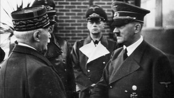 Dem Ba lo omite: Mariscal Pétain y Fuhrer Hitler. Dem Ba lo omite: Mariscal Pétain y Fuhrer Hitler.