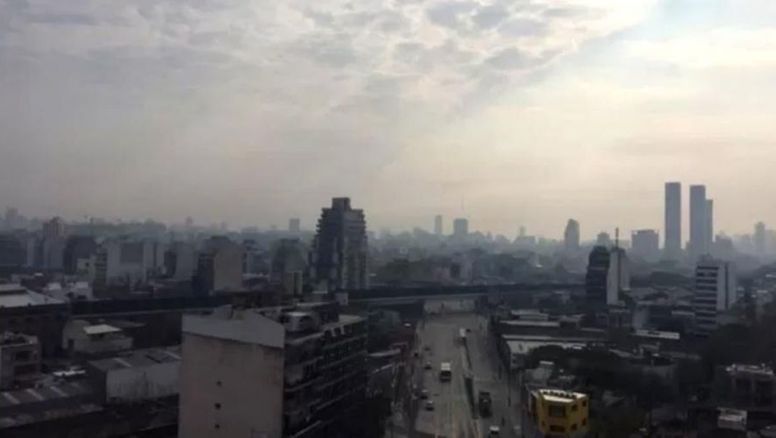 Incendios forestales: El humo de la Patagonia llegó a Buenos Aires y hay alerta del SMN