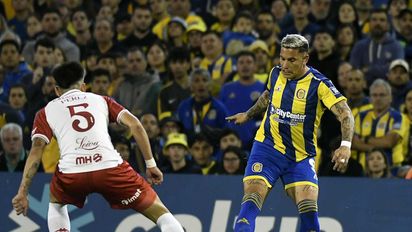 En un partido vibrante, Huracán se impuso ante Rosario Central y pasó a semis