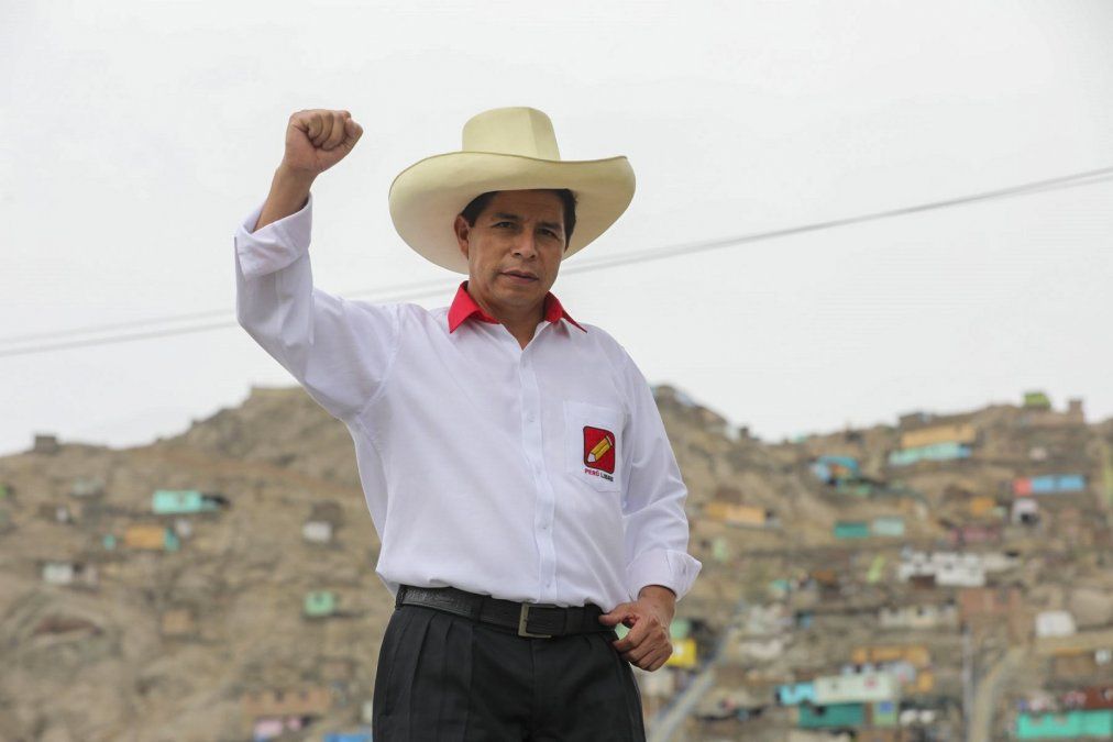 Increíble pero Pedro Castillo le ganó un balotaje a Keiko Fujimori. Increíble pero Pedro Castillo le ganó un balotaje a Keiko Fujimori.