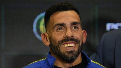 Carlos Tevez: Palito a Juan Román Riquelme y denuncia penal