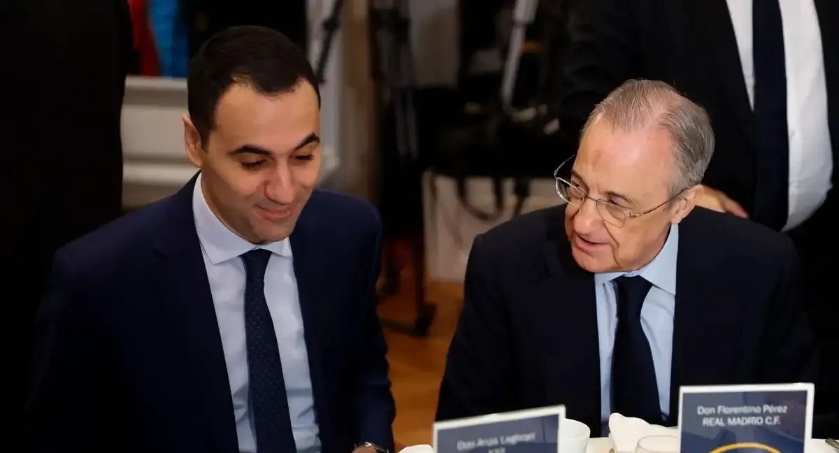 Florentino Pérez junto a Anas Laghrari, una relación forjada fuera del foco mediático y decisiva en los grandes proyectos económicos del Real Madrid. Florentino Pérez junto a Anas Laghrari, una relación forjada fuera del foco mediático y decisiva en los grandes proyectos económicos del Real Madrid.