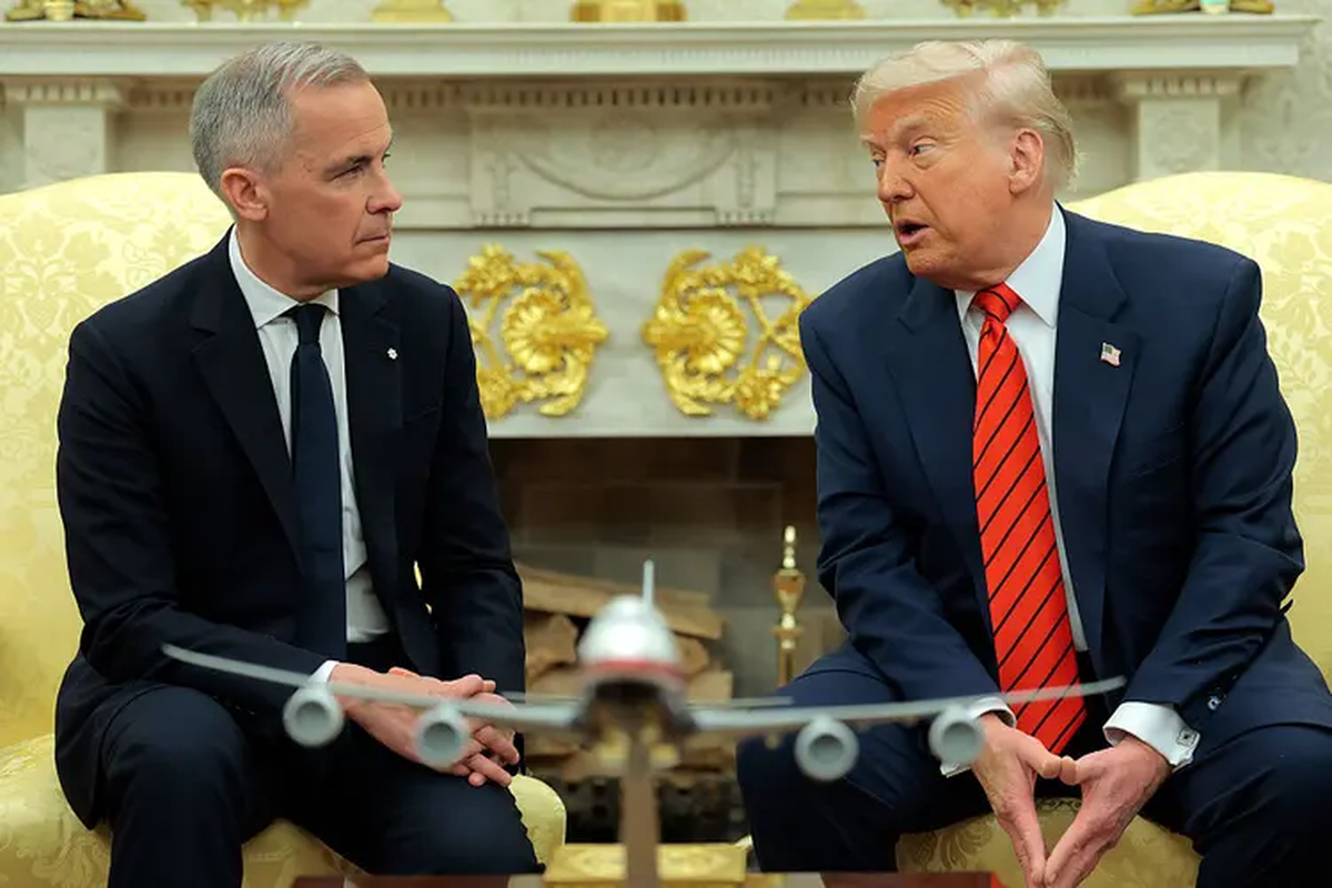 El presidente Donald Trump habla con los periodistas junto al primer ministro canadiense Mark Carney en el Despacho Oval de la Casa Blanca el 6 de mayo de 2025 en Washington, DC. | Anna Moneymaker––Getty Images El presidente Donald Trump habla con los periodistas junto al primer ministro canadiense Mark Carney en el Despacho Oval de la Casa Blanca el 6 de mayo de 2025 en Washington, DC. | Anna Moneymaker––Getty Images