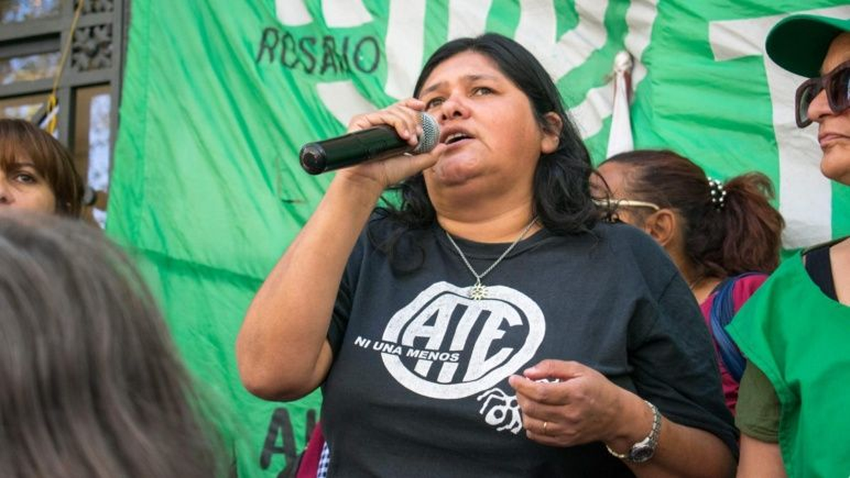 Lorena Almir&oacute;n manifest&oacute; que "el triunfo de Lula da esperanzas, fuerzas y demuestra que se puede cambiar algo y dar vuelta la tortilla volc&aacute;ndola para el lado del pueblo trabajador".&nbsp;