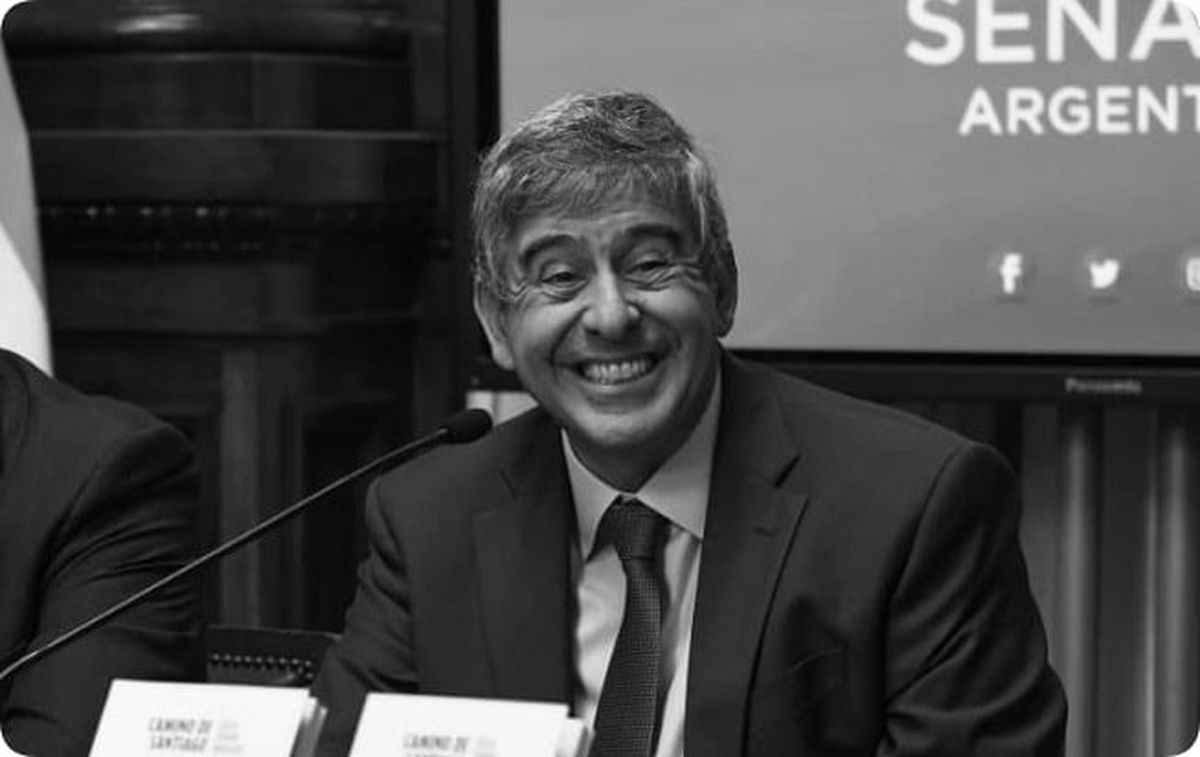 Sisto Terán Nougués fue vicegobernador de Tucumán, durante la gestión peronista de Julio Miranda (1999 – 2003).