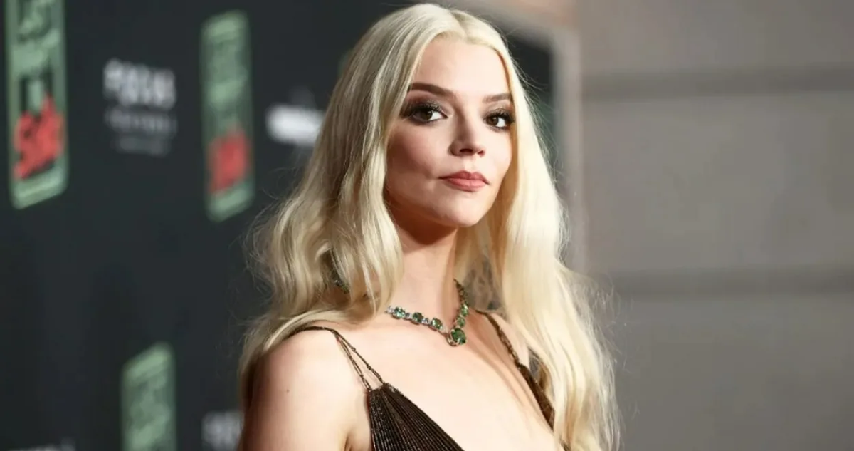 El nombre de la argentina Anya Taylor-Joy suena fuerte para interpretar el papel de la Gata Negra en "Spider-Man 4", aunque también está el deseo de que encarne a Gwen Stacy (o Spider-Gwen). El nombre de la argentina Anya Taylor-Joy suena fuerte para interpretar el papel de la Gata Negra en "Spider-Man 4", aunque también está el deseo de que encarne a Gwen Stacy (o Spider-Gwen).