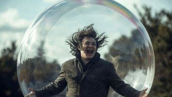 Javier Milei sigue en su burbuja optimista con el peronismo en terapia intensiva