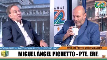 Santiago Cúneo y Miguel Ángel Pichetto compartieron una extensa charla Santiago Cúneo y Miguel Ángel Pichetto compartieron una extensa charla