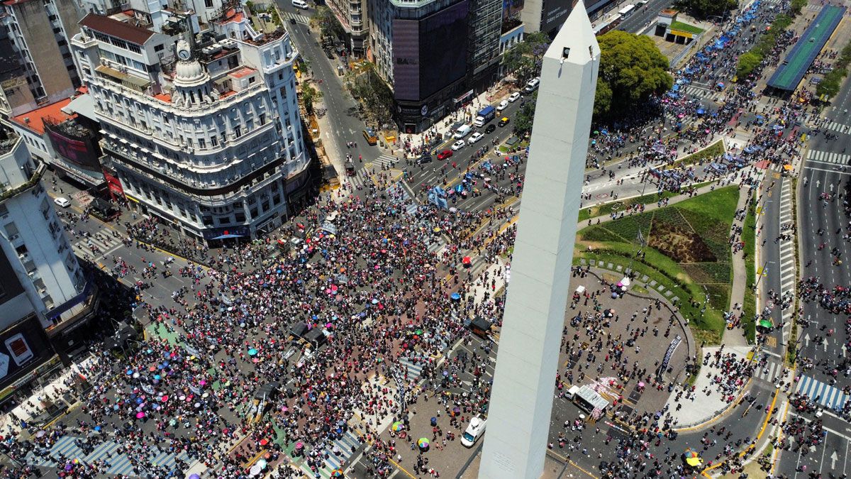 Marcha piquetera en el centro porteño (Foto NA).
