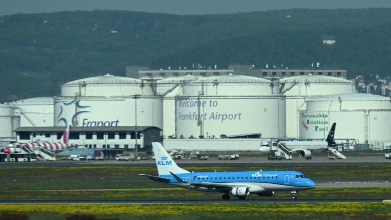 El Estrecho de Ormuz encarece volar: ¿qué aerolíneas suben precios y cancelan vuelos?