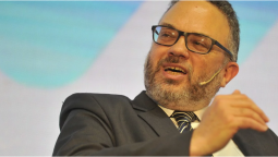 altText(La inflación y la interna en el oficialismo enfocan a Kulfas pero es Español)}