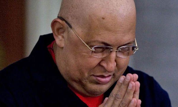 Hugo Chávez regresó a Venezuela para conmemorar los 10 años del golpe fallido en su contra.