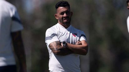 Tevez tiene sus refuerzos pero Cauteruccio pegó el portazo