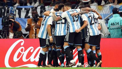 Sufrimiento total y festejo: Argentina ganó y pasó a 4artos