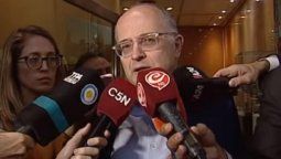 altText(El FMI cruzó a periodistas por 