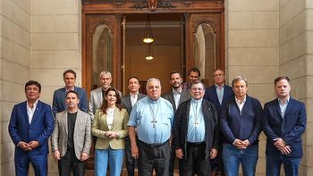 Marcelo Colombo y Carlos Tissera con la delegación peronista. Marcelo Colombo y Carlos Tissera con la delegación peronista.