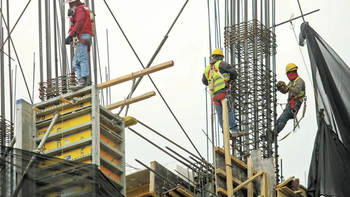 La construcción pide respetar las paritarias con la UOCRA La construcción pide respetar las paritarias con la UOCRA