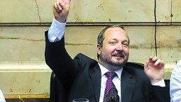 altText(Diputados aprobó la polémica licencia de Sabbatella)}