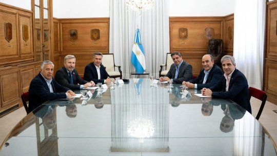 Este viernes 31/10 los gobernadores se reunirán con Javier Milei y equipo. Este viernes 31/10 los gobernadores se reunirán con Javier Milei y equipo.
