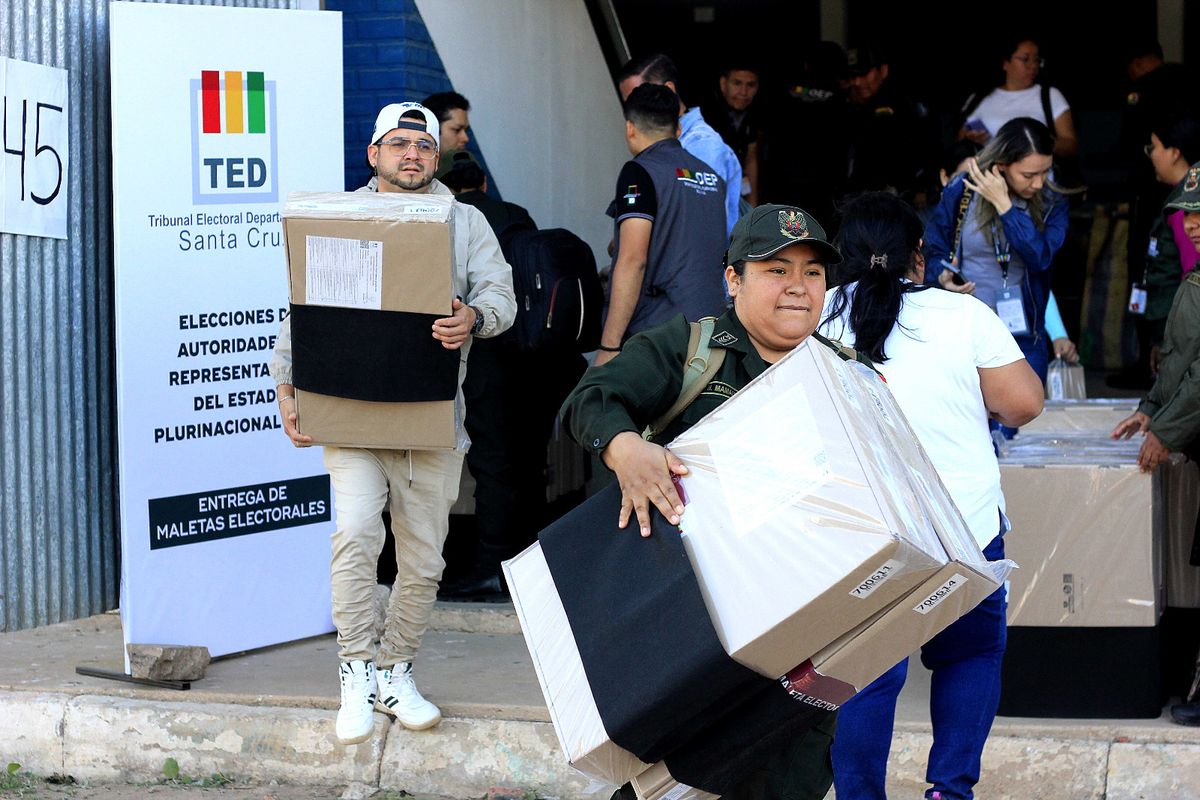 El Tribunal Electoral controlará el desempeño de las urnas en toda Bolivia