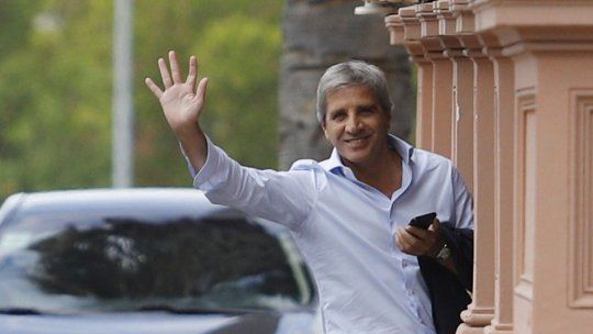 Muchas críticas a Luis Caputo / Javier Milei por el anuncio sobre créditos hipotecarios.