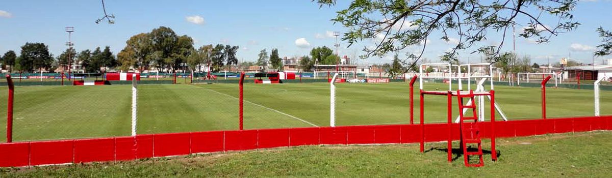 Predio de Independiente en Villa Domínico