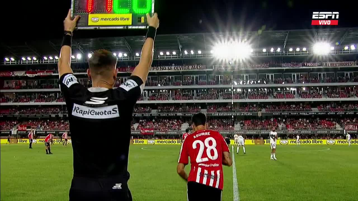 Aguirre ingresó en el segundo tiempo Aguirre ingresó en el segundo tiempo
