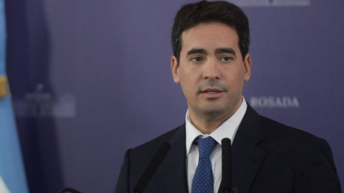 Adrián Ravier defendió la quita de subsidios y sugirió que las familias adapten su consumo. La frase generó rechazo por su impacto social en pleno invierno. Foto: Vocería Adrián Ravier defendió la quita de subsidios y sugirió que las familias adapten su consumo. La frase generó rechazo por su impacto social en pleno invierno. Foto: Vocería