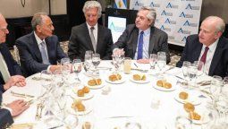 altText(La Rosada con los tapones de punta contra Clarín: 
