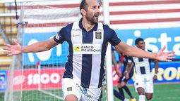 Hernán Barcos: el goleador del que habla Perú