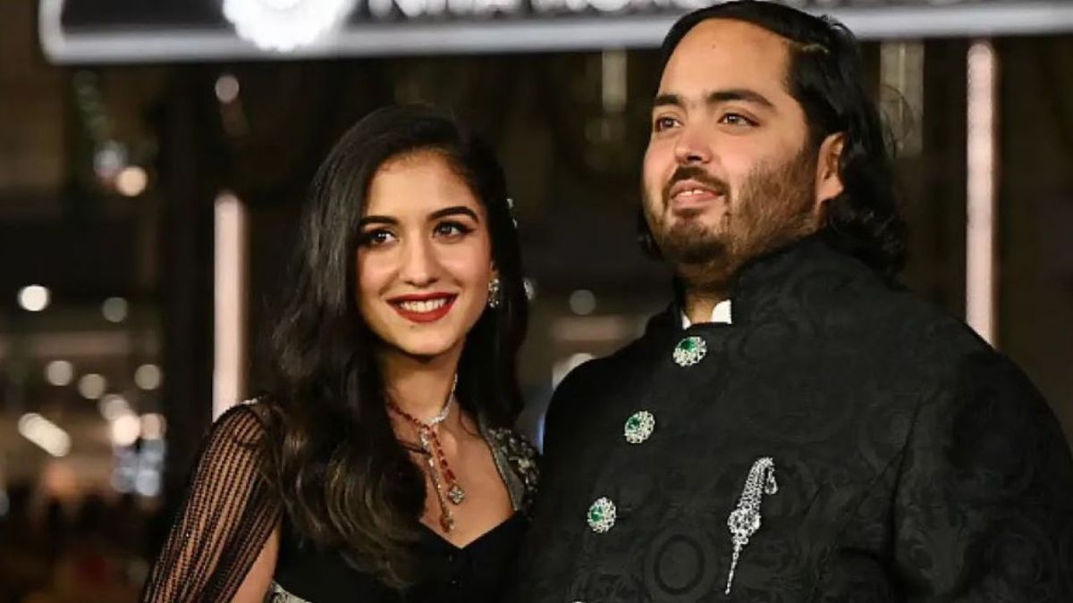 Anant Ambani junto a su esposa Radhika Merchant. Anant Ambani junto a su esposa Radhika Merchant.