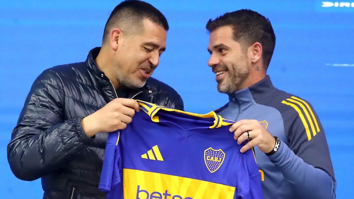 Juan Román Riquelme parece que le da el gusto al técnico de Boca, Fernando Gago, debido a que un ídolo de la MLS confirmó su salida del FC Cincinnati. Juan Román Riquelme parece que le da el gusto al técnico de Boca, Fernando Gago, debido a que un ídolo de la MLS confirmó su salida del FC Cincinnati.
