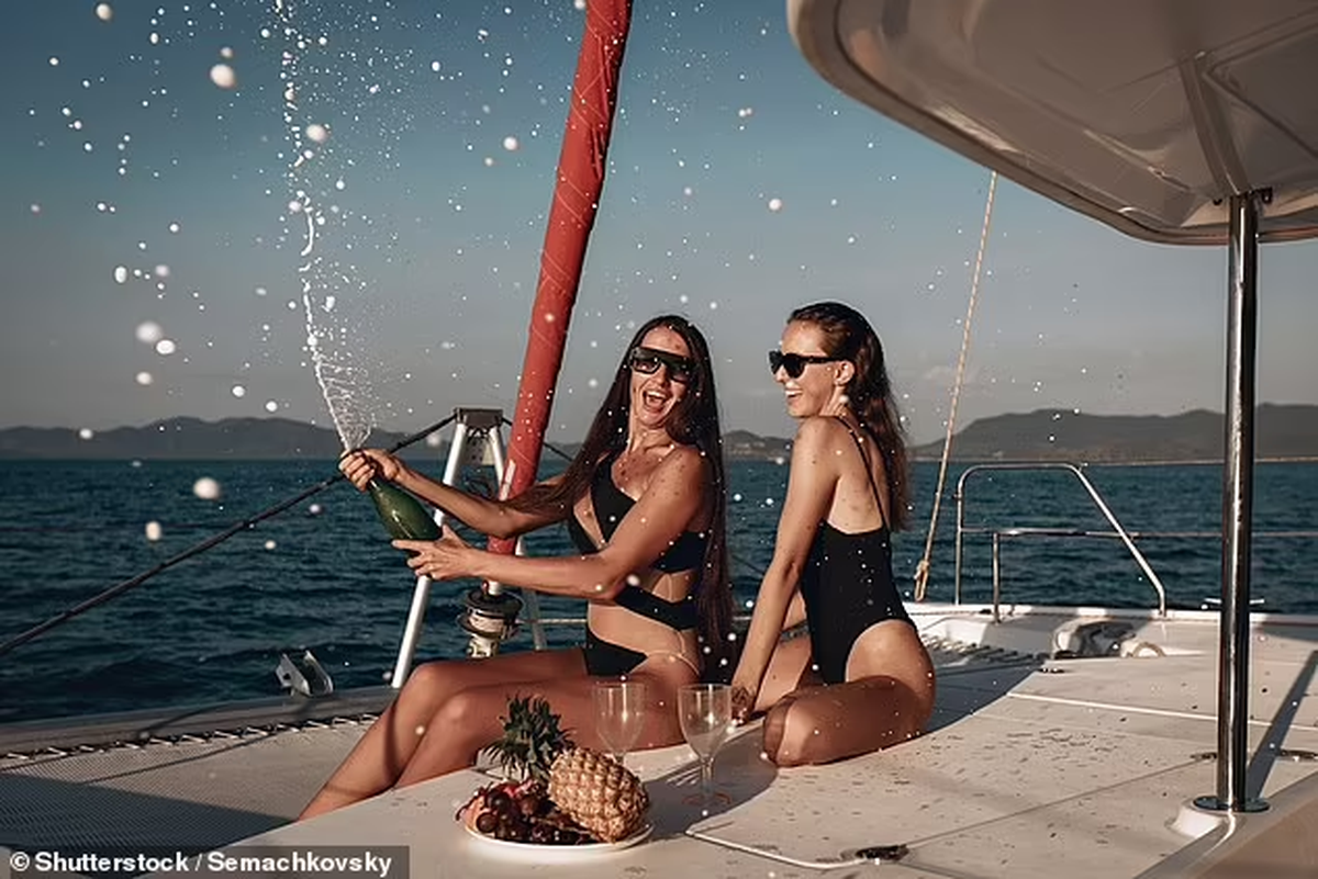 Un rico empresario paga a las mujeres hasta 50.000 euros por sexo en el festival de cine (Imagen de archivo meramente ilustrativa de Daily Mail) Un rico empresario paga a las mujeres hasta 50.000 euros por sexo en el festival de cine (Imagen de archivo meramente ilustrativa de Daily Mail)