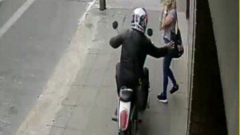 El motochorro que le quitó la vida a la psicóloga de Ramos Mejía. El motochorro que le quitó la vida a la psicóloga de Ramos Mejía.