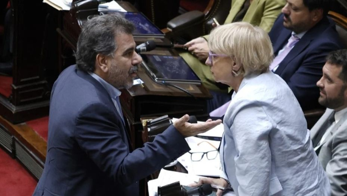 Ritondo sorprendido a las 3 de la mañana en el congreso
