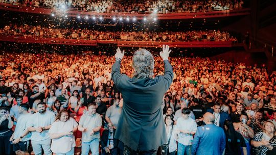 Imagen de la despedida 2025 de Dante Gebel en el Gran Rex. Imagen de la despedida 2025 de Dante Gebel en el Gran Rex.