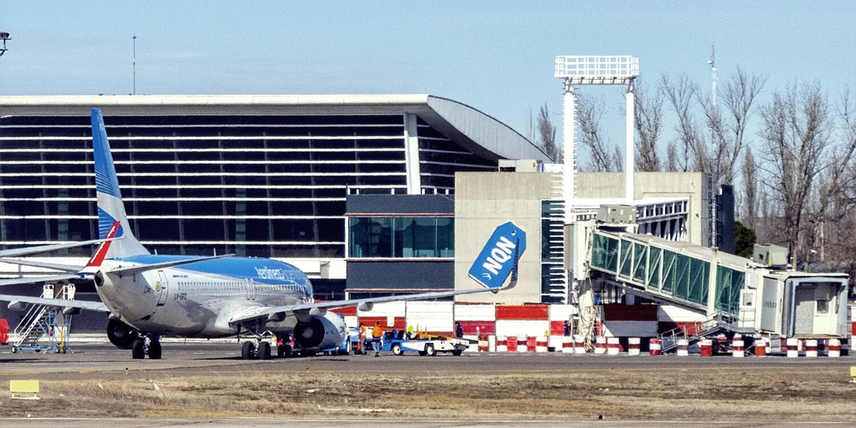 El Aeropuerto de Neuquén, uno de los que sufrirá el aumento. El Aeropuerto de Neuquén, uno de los que sufrirá el aumento. 