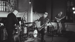 altText(Finde: Todo el jazz en San Nicolás (The Bad Plus, Chris Cain & Nasta Super Band... ))}